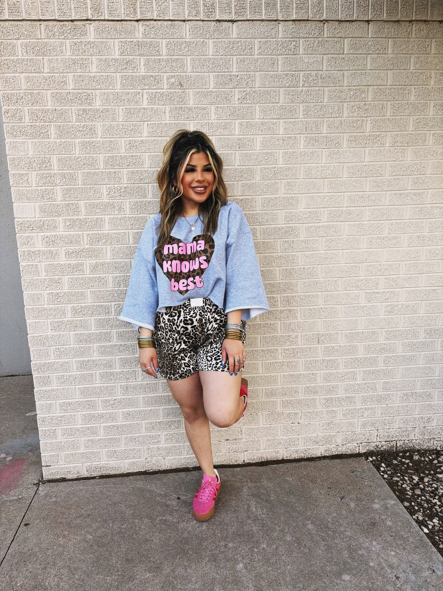 mama knows best crop sweatshirt tee