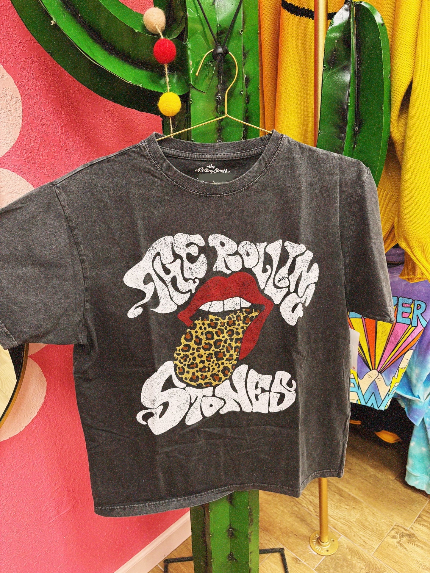 leopard rolling stones tee