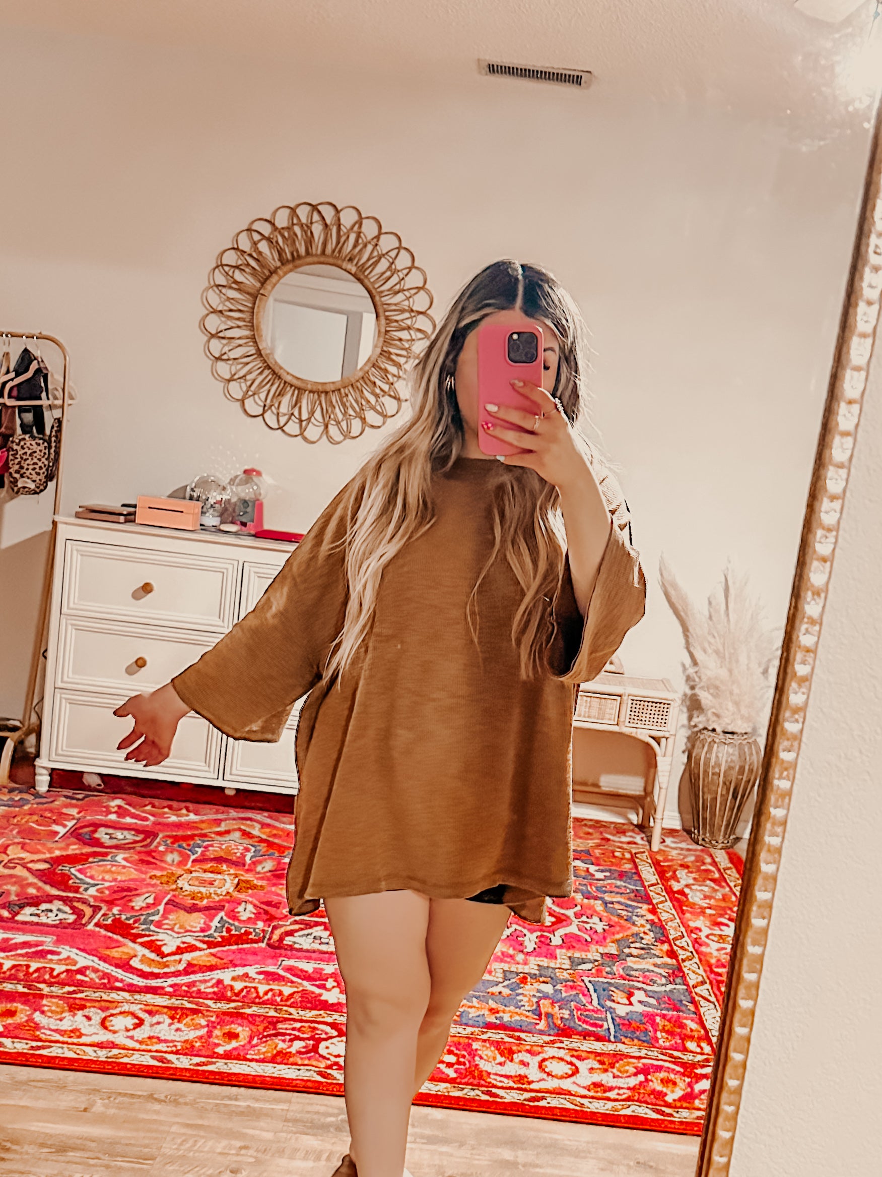 brown oversized tee