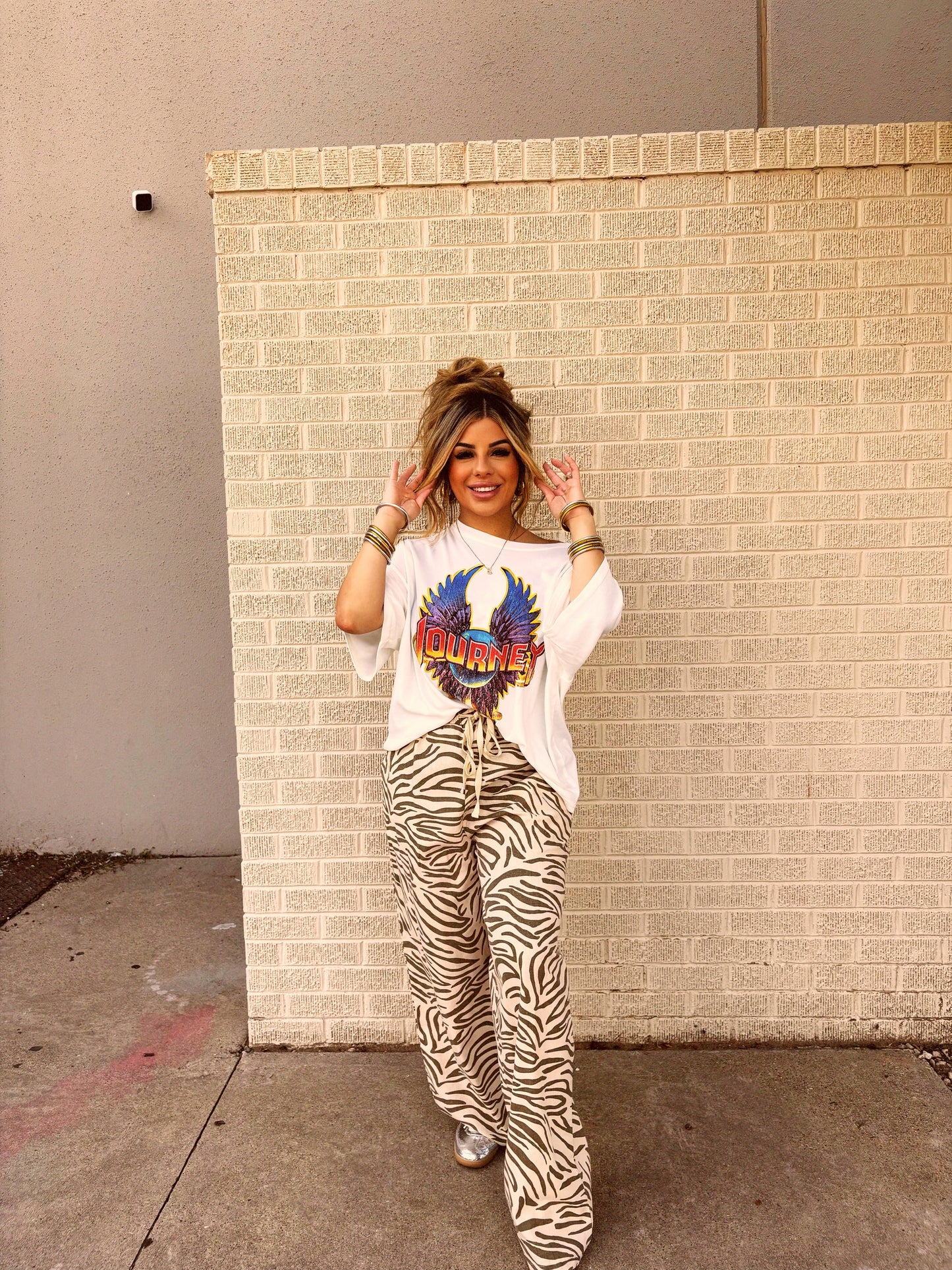 journey band tee o/s white