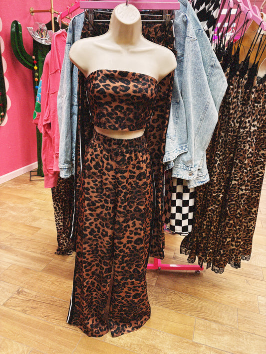 brown leopard set