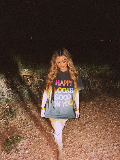 happy looks good tee