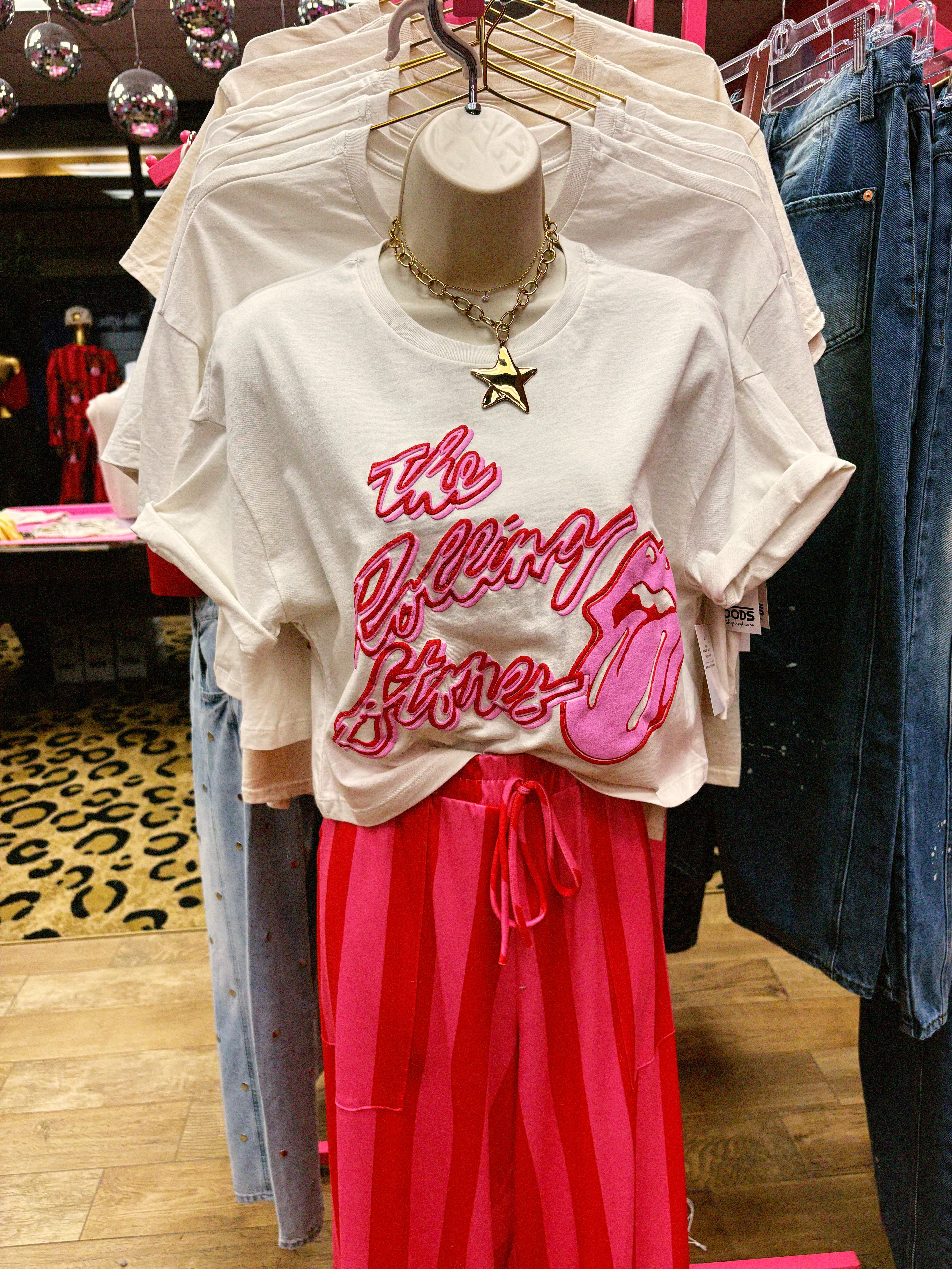 cropped pink rolling stones