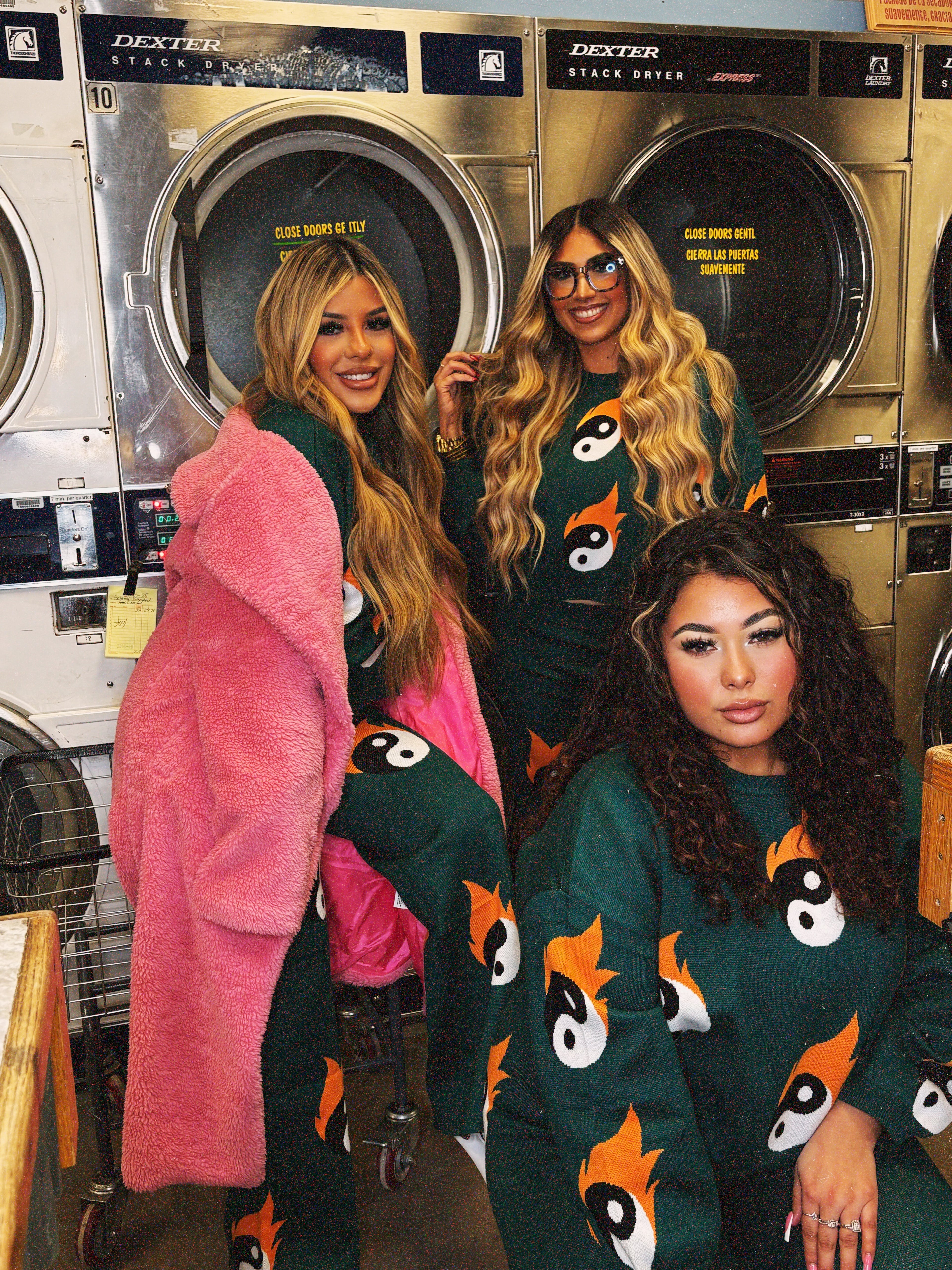 we come in peace knit pant set